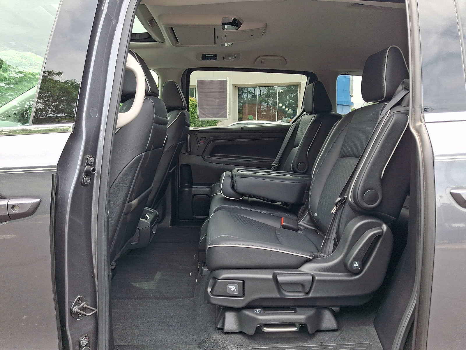 Certified 2025 Honda Odyssey Elite image 10