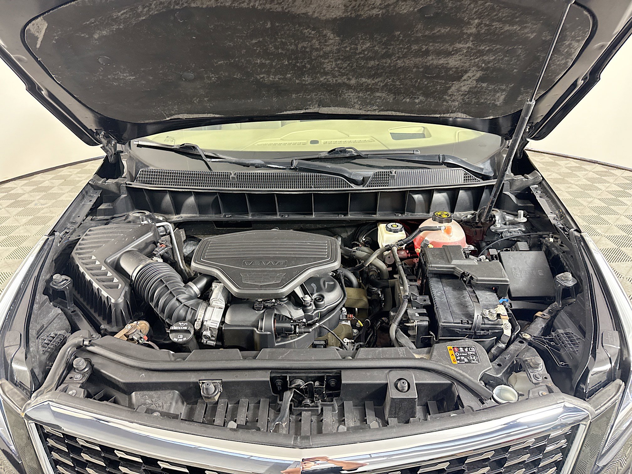 Used 2017 Cadillac XT5 Platinum image 39