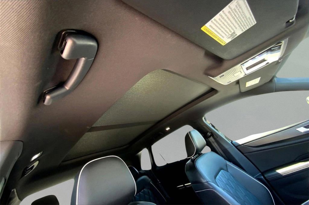 Used 2024 Volkswagen Atlas Cross Sport SEL Premium R-Line image 24