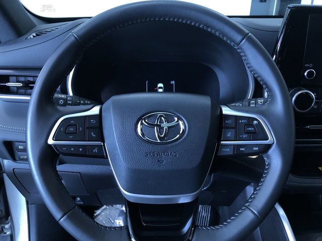 Certified 2025 Toyota Highlander XSE image 23