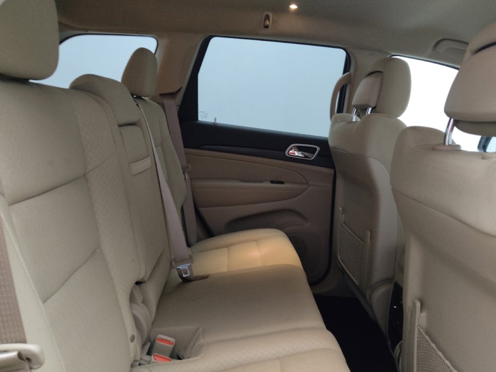 Used 2022 Jeep Grand Cherokee Laredo E AWD/4WD image 19