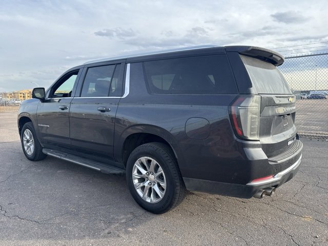 Used 2025 Chevrolet Suburban Premier image 5