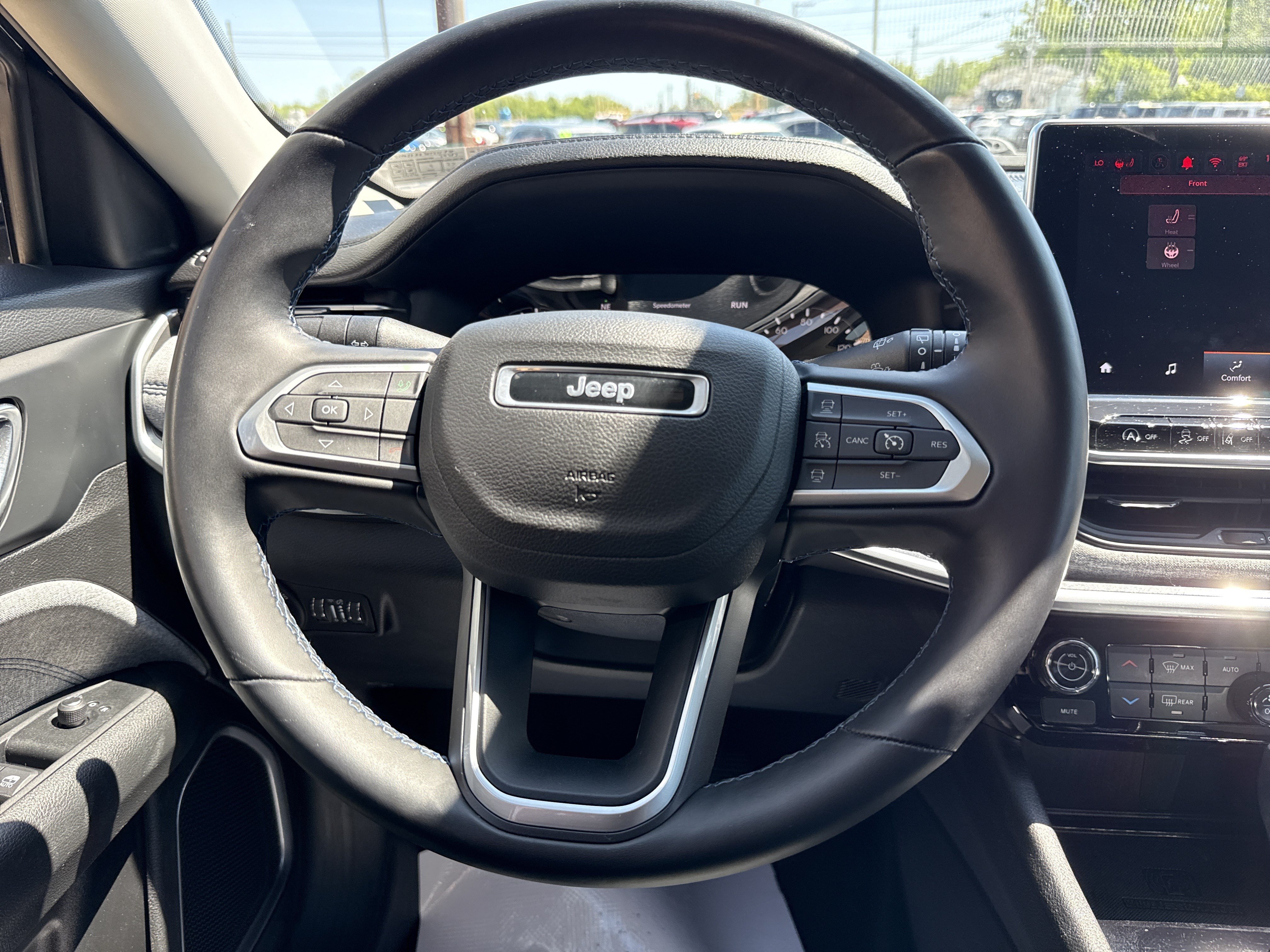Used 2022 Jeep Compass Latitude w/ Convenience Group AWD/4WD image 27