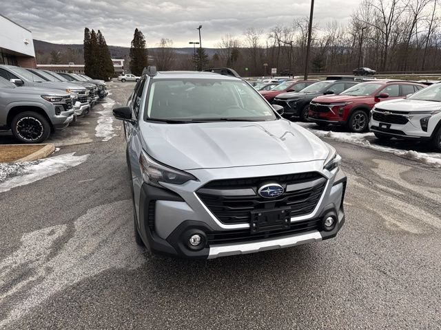 Used 2023 Subaru Outback Limited AWD/4WD image 7