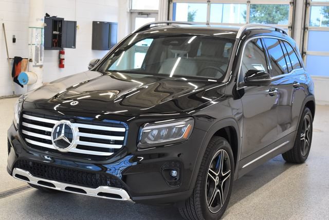 New 2026 Mercedes-Benz GLB 250 4MATIC image 3
