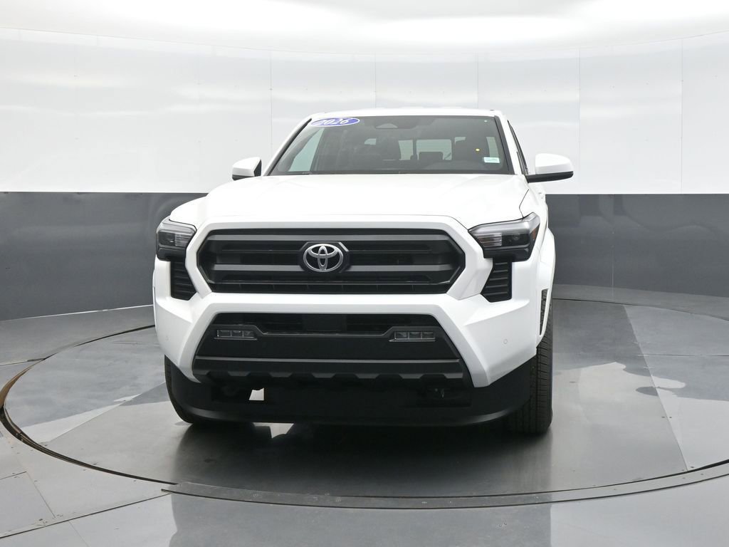Used 2026 Toyota Tacoma SR5 AWD/4WD image 3