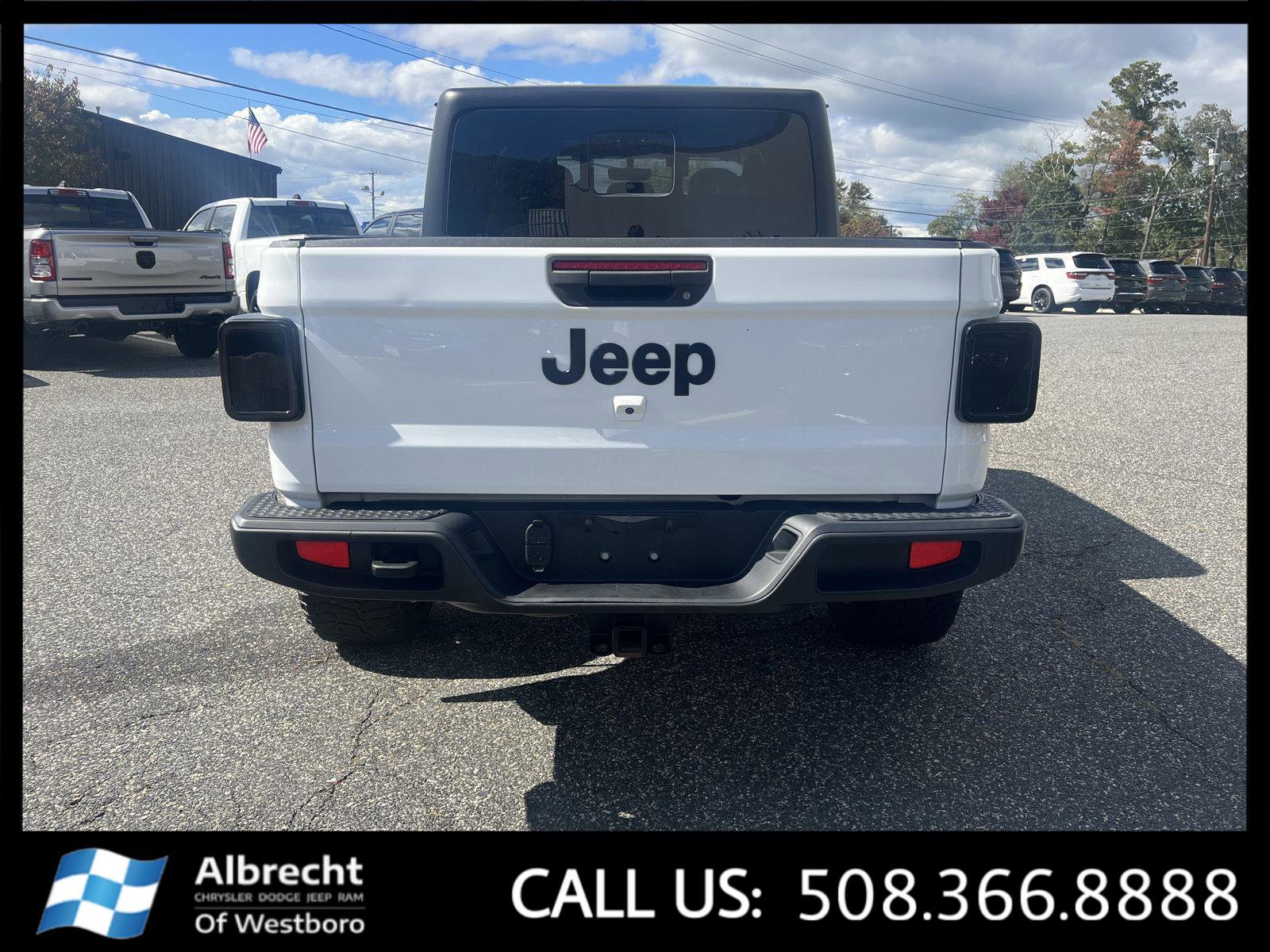 Used 2022 Jeep Gladiator Sport image 4