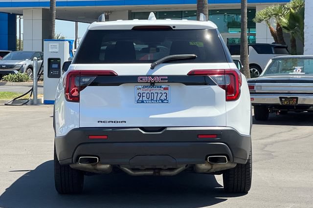 Used 2023 GMC Acadia SLE w/ Driver Convenience Package FWD image 5