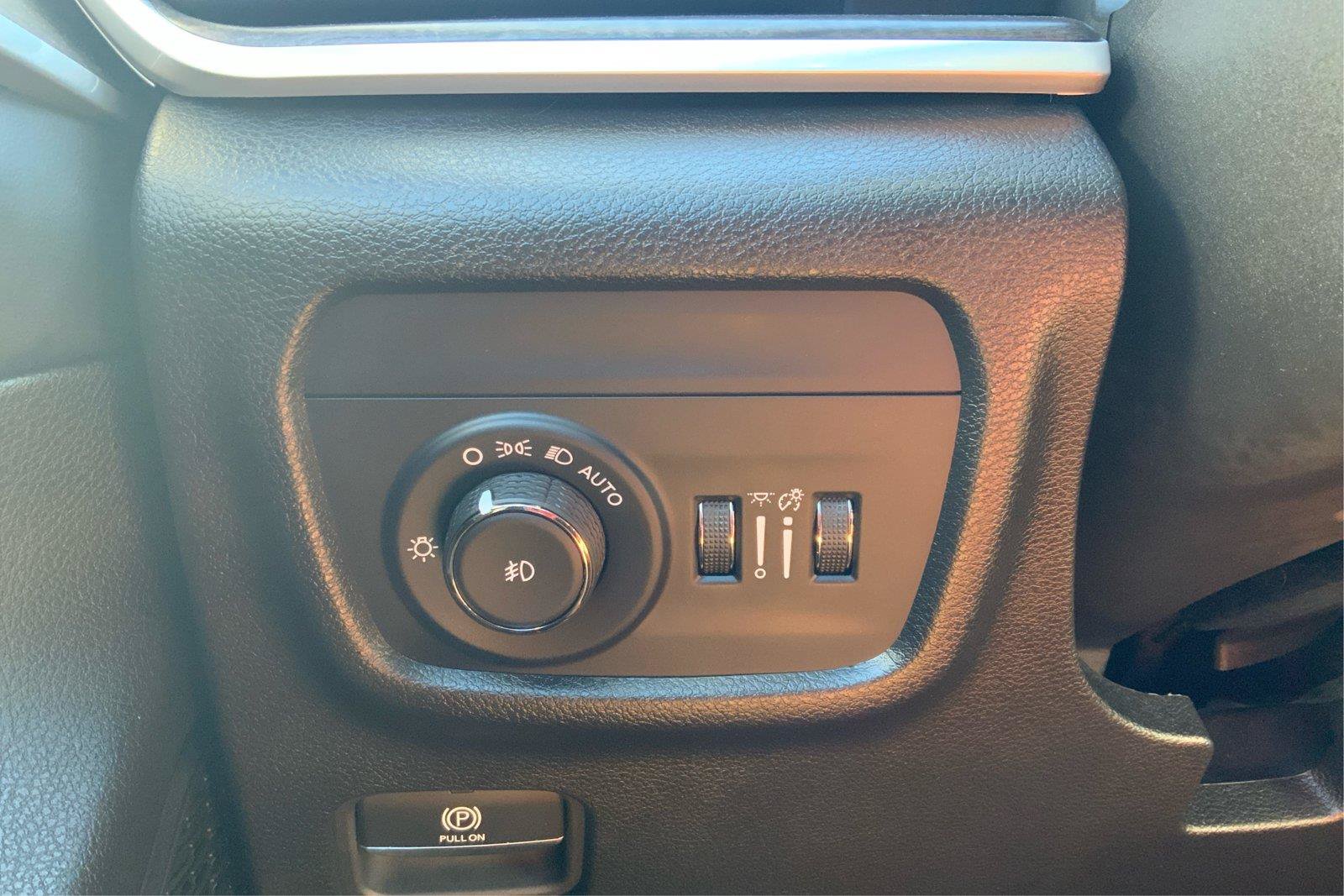 Used 2024 Jeep Grand Cherokee L Limited AWD/4WD image 17