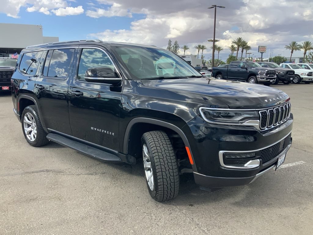 Certified 2022 Jeep Wagoneer Series II AWD/4WD image 3