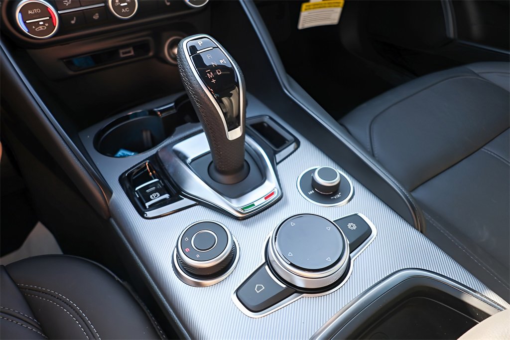 New 2025 Alfa Romeo Giulia w/ Driving Assist Package image 16
