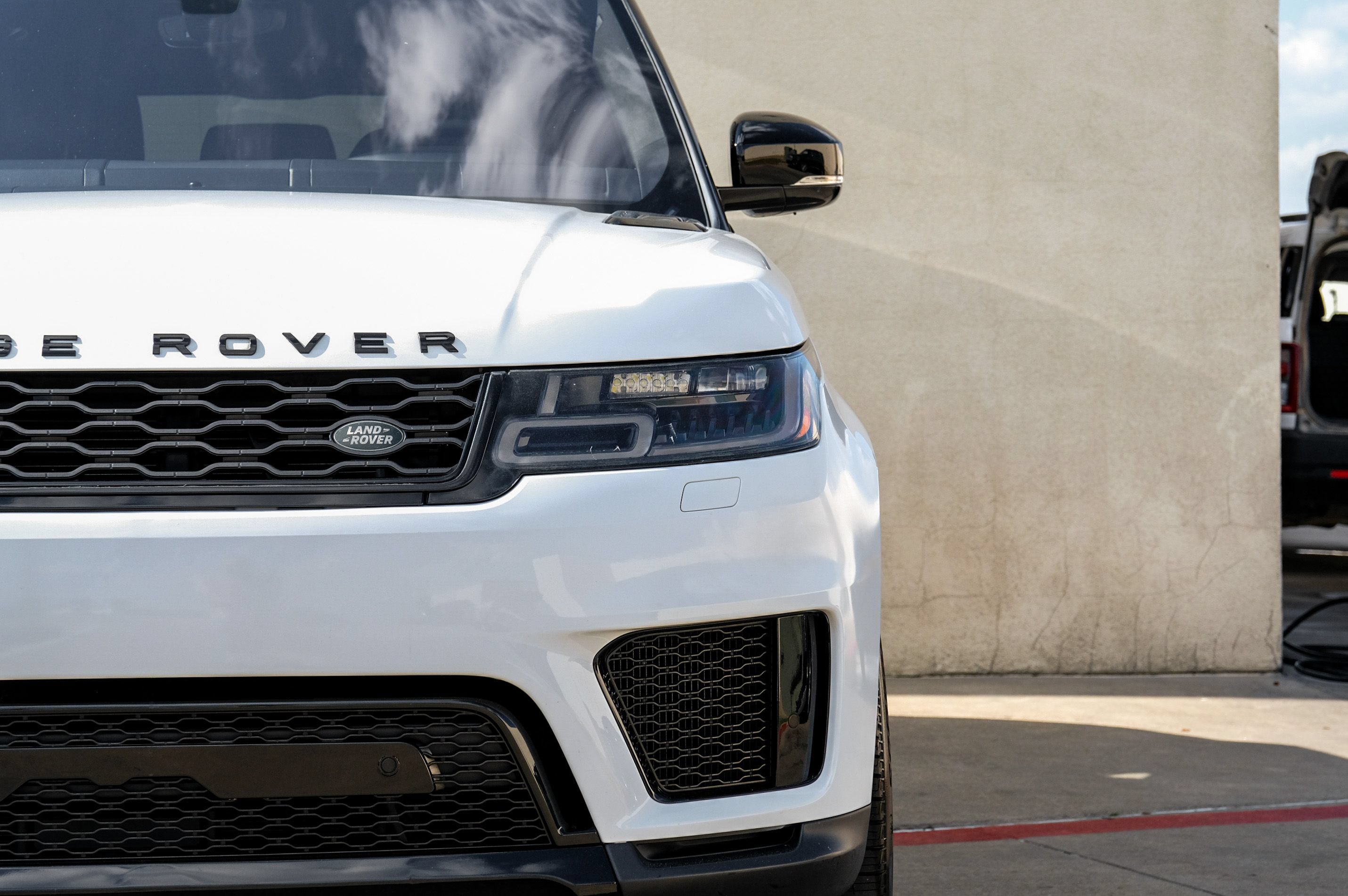 Used 2018 Land Rover Range Rover Sport SE AWD/4WD image 50
