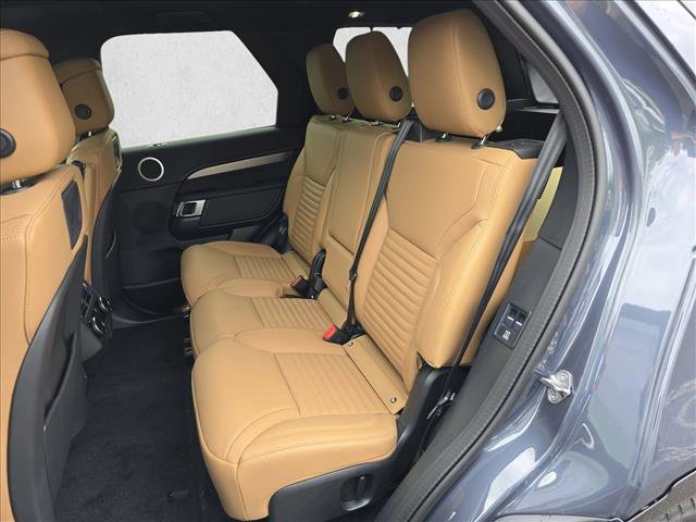 New 2026 Land Rover Discovery Dynamic SE AWD/4WD image 14
