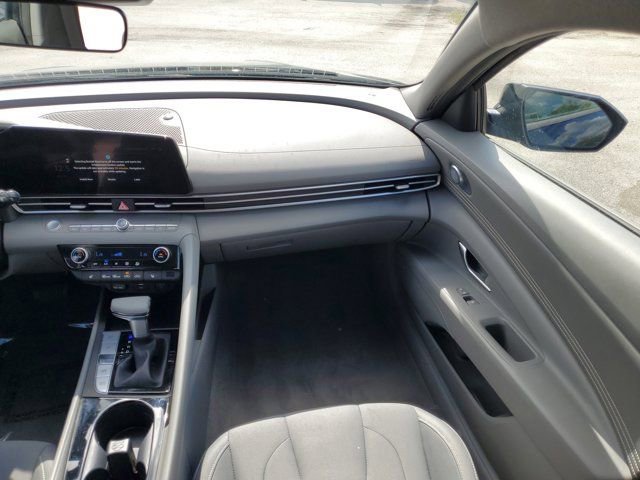 Certified 2023 Hyundai Elantra SEL w/ Convenience Package image 13