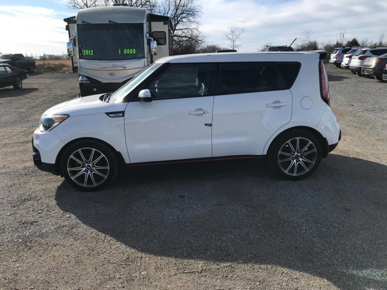 Used 2019 Kia Soul ! image 2