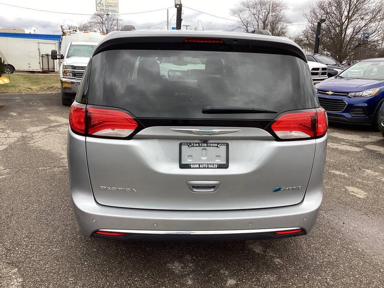 Used 2018 Chrysler Pacifica Touring Plus FWD image 10