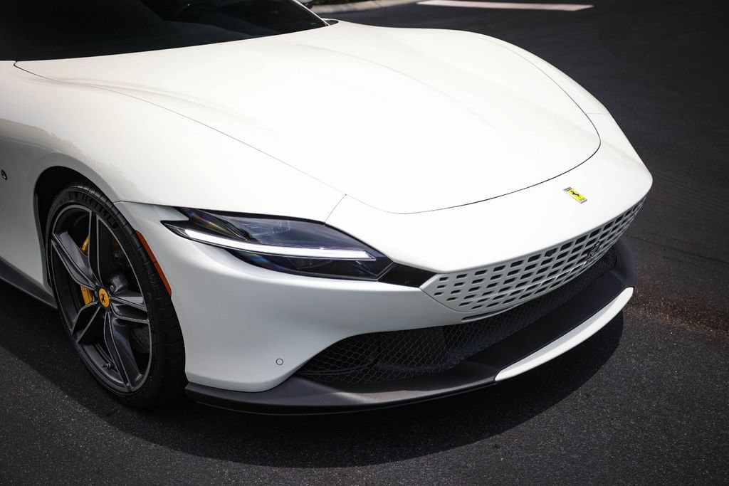 Certified 2021 Ferrari Roma RWD image 10