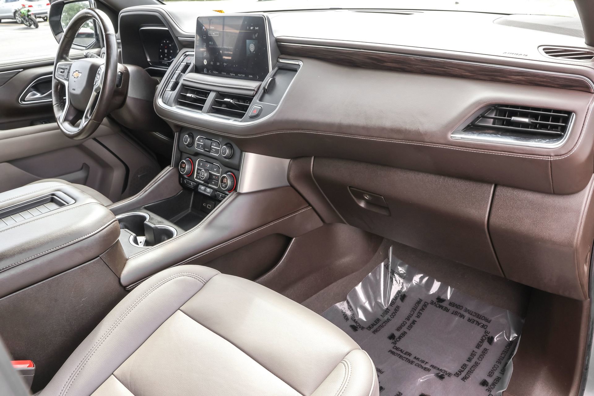 Used 2022 Chevrolet Tahoe LT w/ Luxury Package AWD/4WD image 42