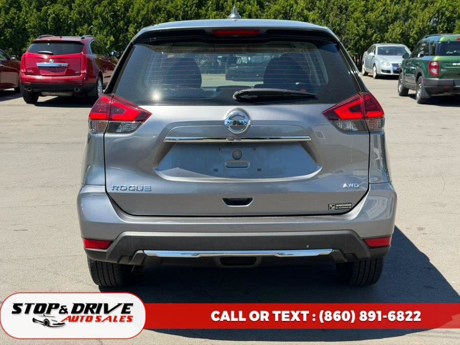 Used 2018 Nissan Rogue S AWD/4WD image 4