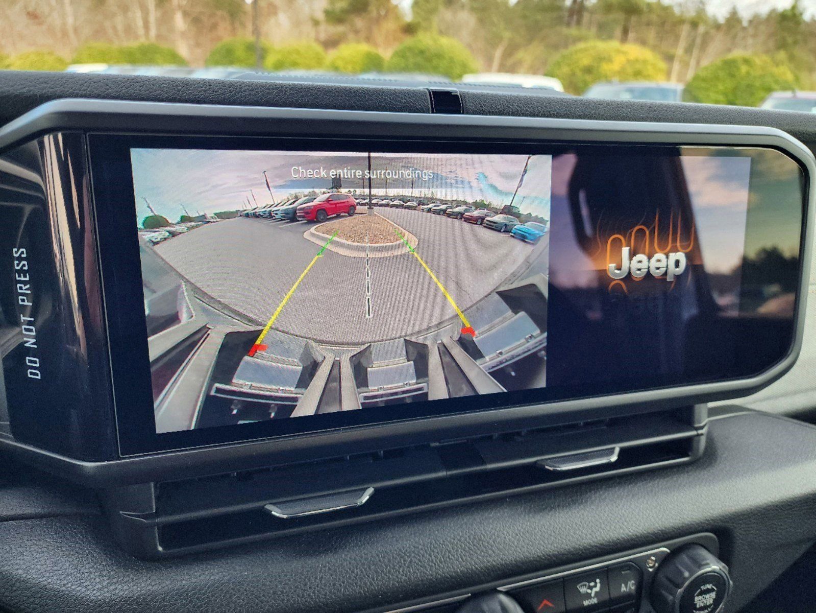 Used 2024 Jeep Wrangler Unlimited Sport image 11