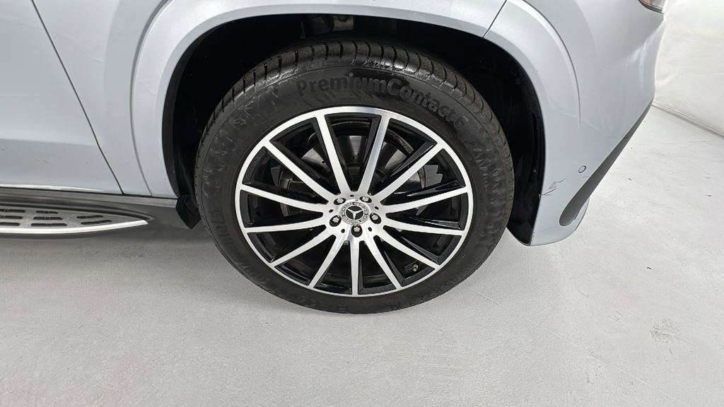 Used 2024 Mercedes-Benz GLS 580 4MATIC image 9