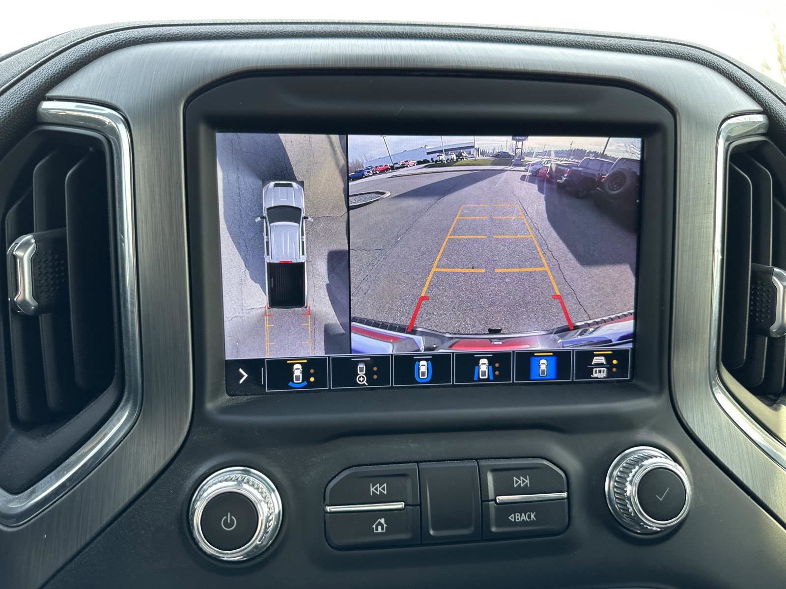 Used 2023 GMC Sierra 3500 Denali w/ Denali Black Diamond Edition image 17