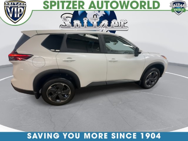 Used 2026 Nissan Rogue SV AWD/4WD image 12