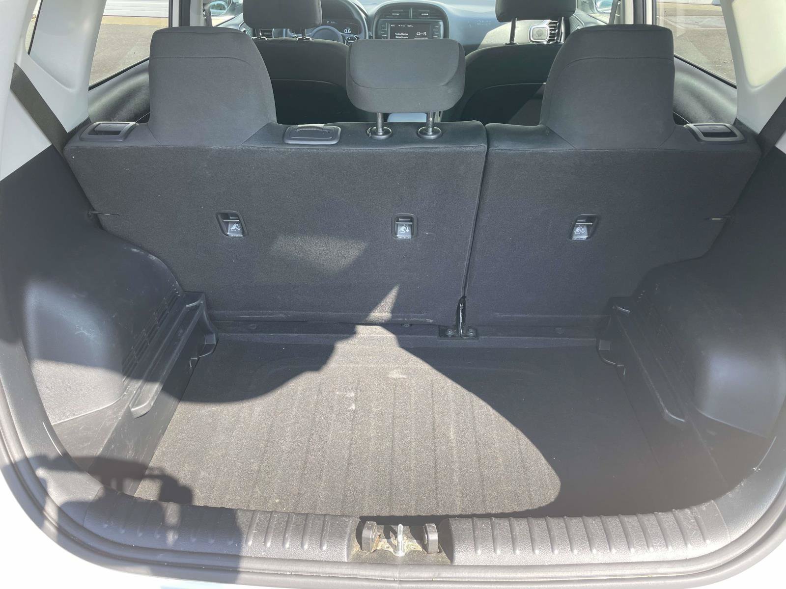 Used 2023 Kia Soul LX w/ LX Technology Package FWD image 8