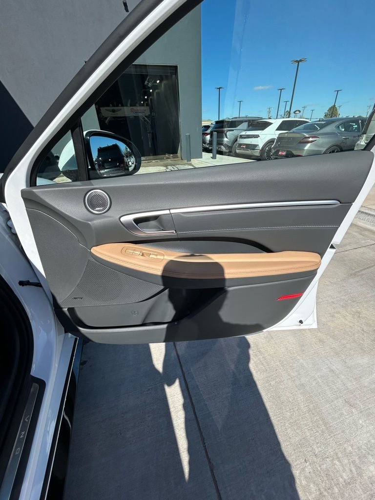 New 2026 Hyundai Sonata Limited FWD image 17