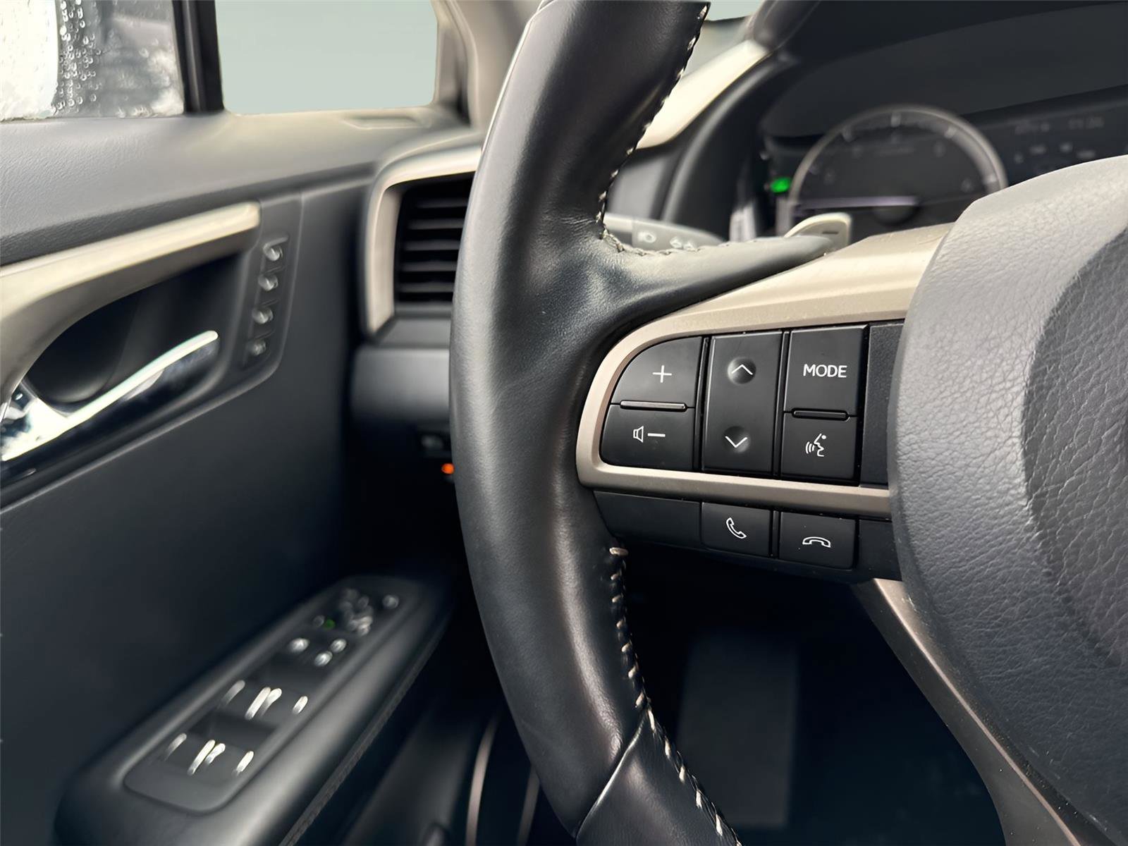 Used 2021 Lexus RX 350 AWD w/ Premium Package image 17