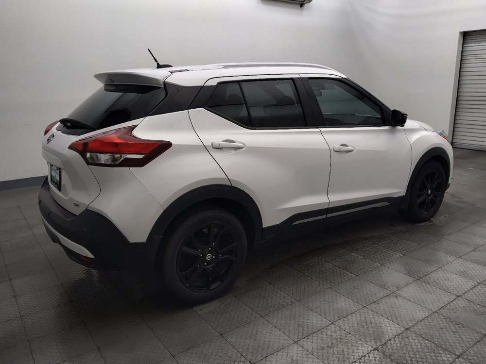 Used 2020 Nissan Kicks SR FWD image 10