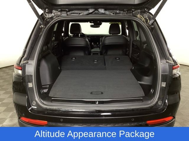 Used 2022 Jeep Grand Cherokee Altitude image 10