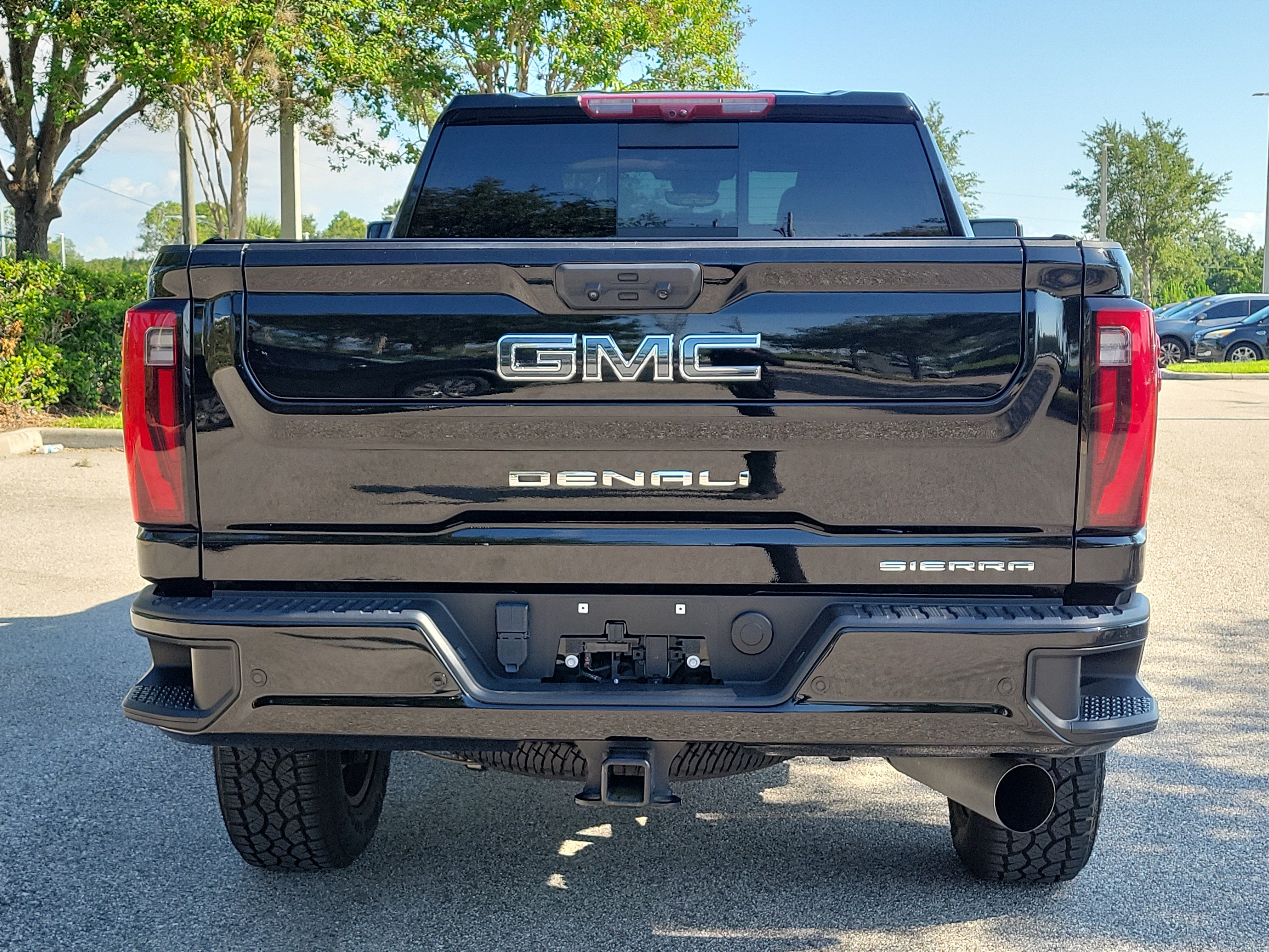 Used 2024 GMC Sierra 2500 Denali Ultimate w/ Max Trailering Package AWD/4WD image 7