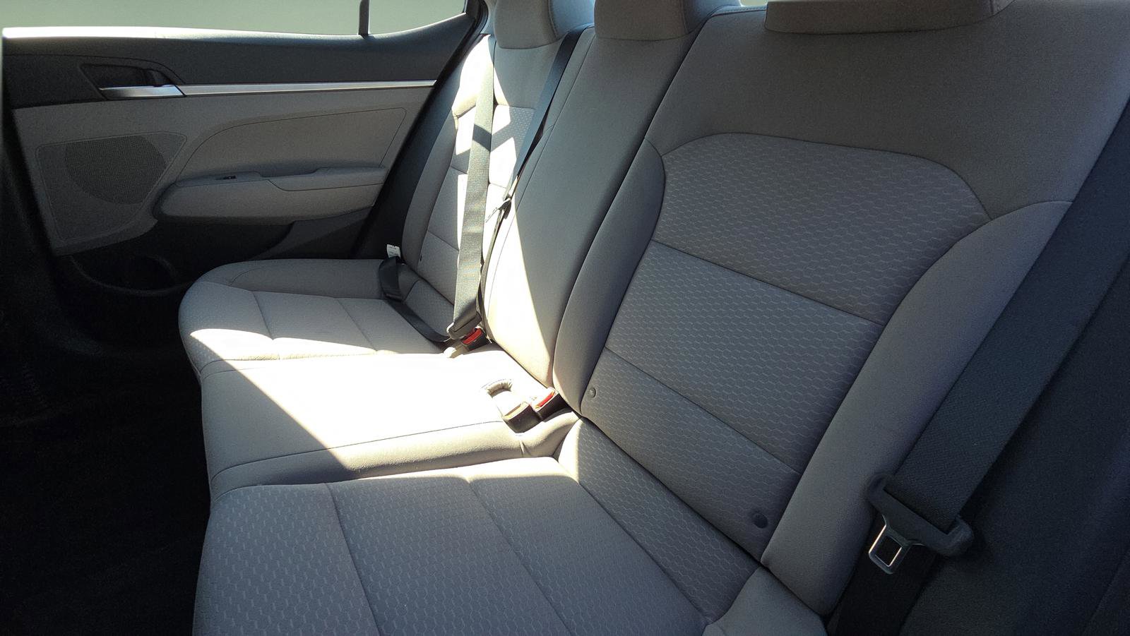 Used 2019 Hyundai Elantra SE image 20