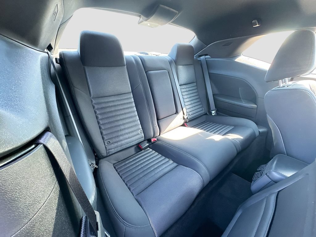 Used 2013 Dodge Challenger R/T RWD image 29