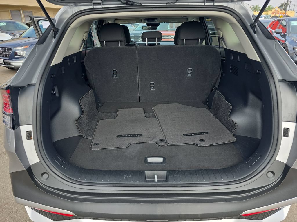 Used 2025 Kia Sportage LX FWD image 19