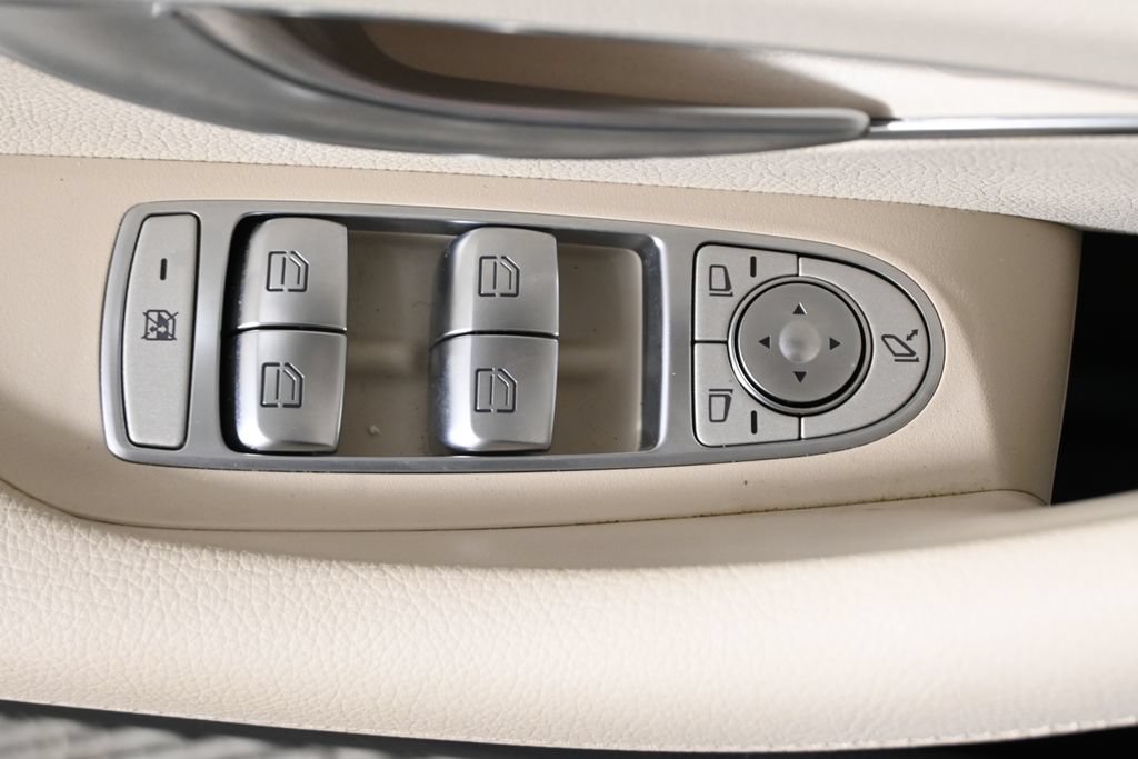 Certified 2022 Mercedes-Benz E 350 4MATIC Sedan image 30