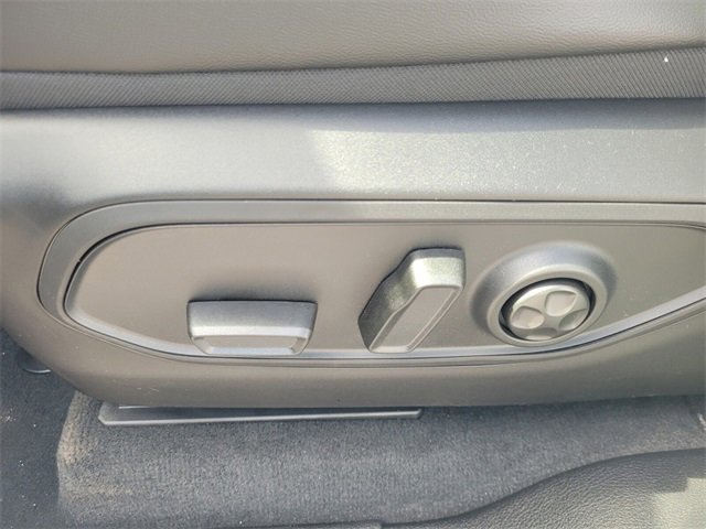 New 2025 Jeep Grand Cherokee Altitude image 5