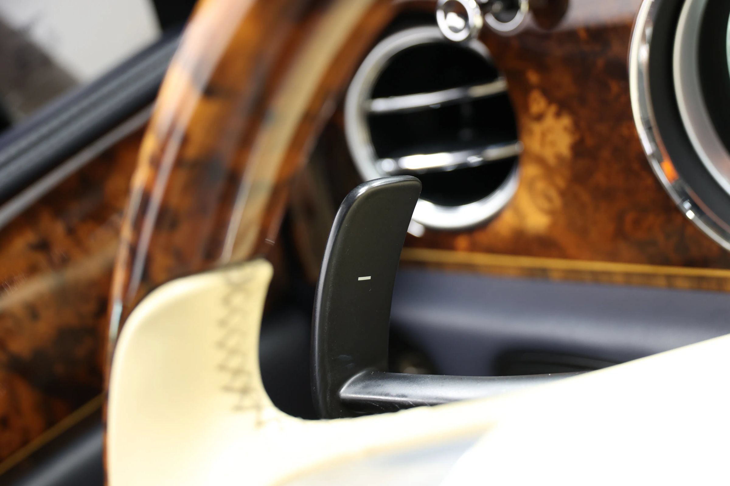 Used 2015 Bentley Flying Spur V8 AWD/4WD image 27