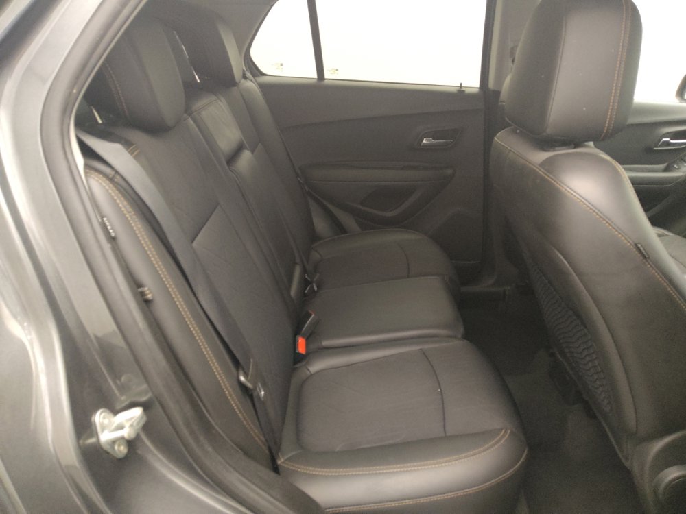 Used 2020 Chevrolet Trax LT w/ LT Convenience Package image 19