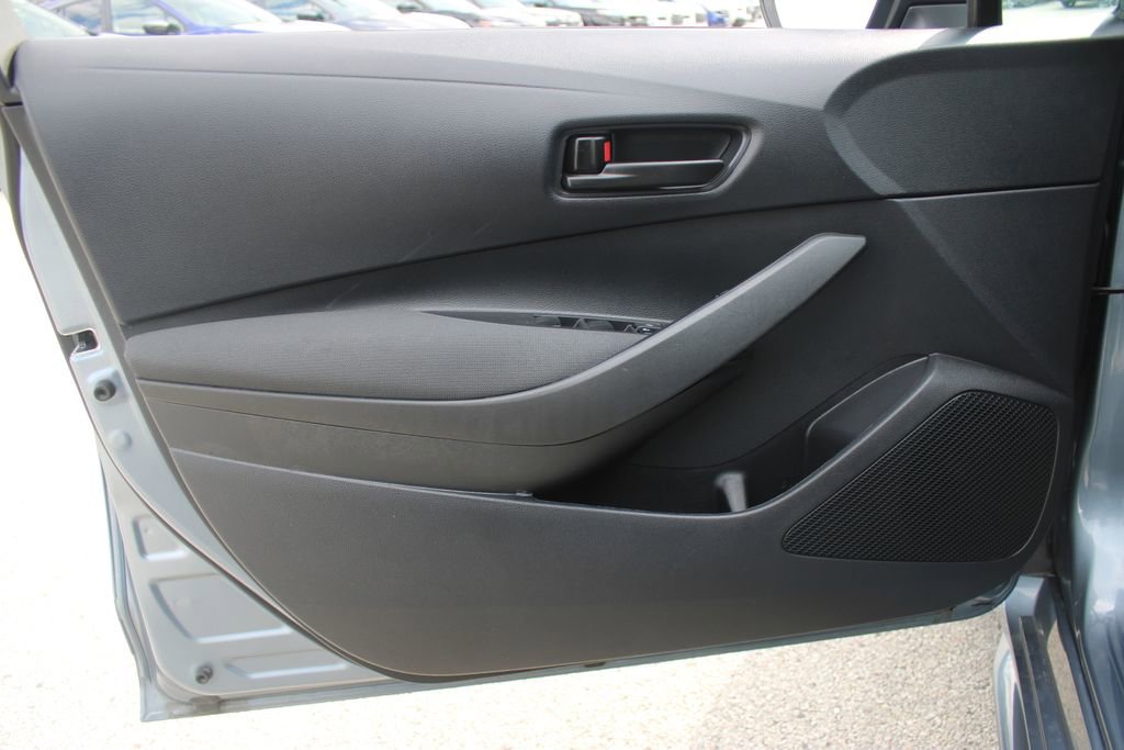 Used 2024 Toyota Corolla LE FWD image 9
