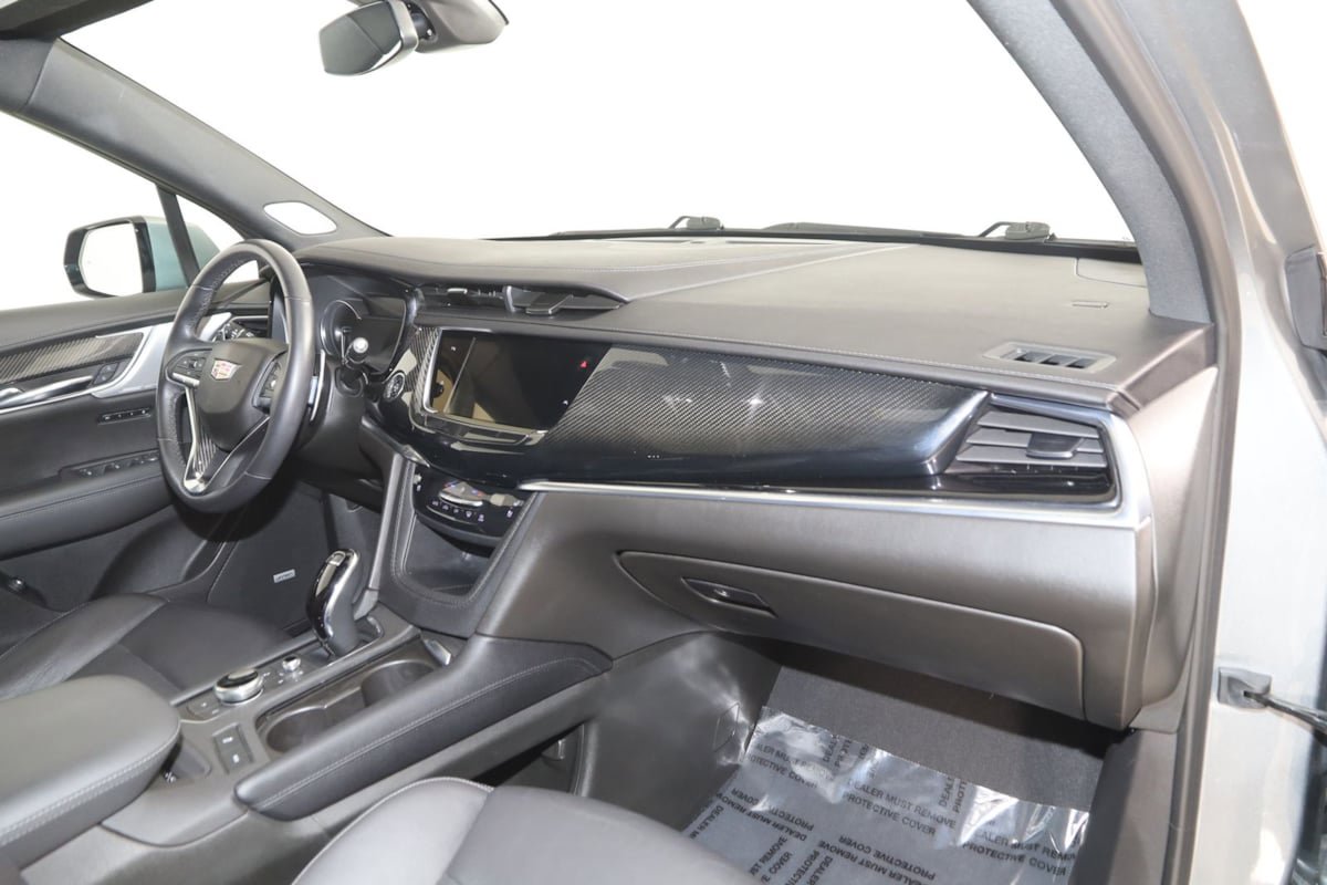 Used 2024 Cadillac XT6 Sport image 45