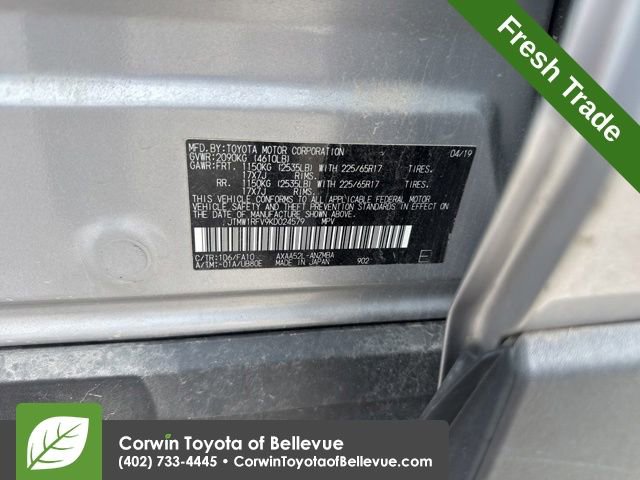 Used 2019 Toyota RAV4 XLE w/ Convenience Package FWD image 12