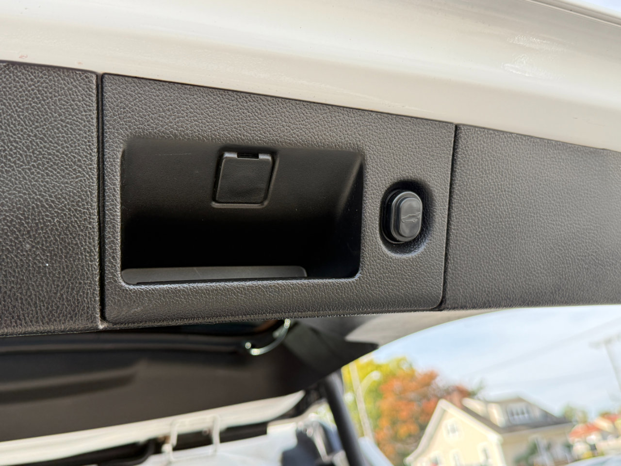 Used 2019 Chevrolet Tahoe LT image 34