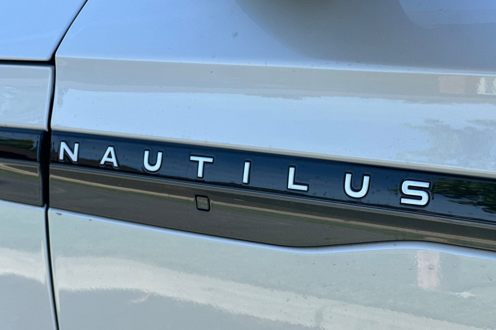 Used 2024 Lincoln Nautilus Reserve w/ Equipment Group 202A AWD/4WD image 26