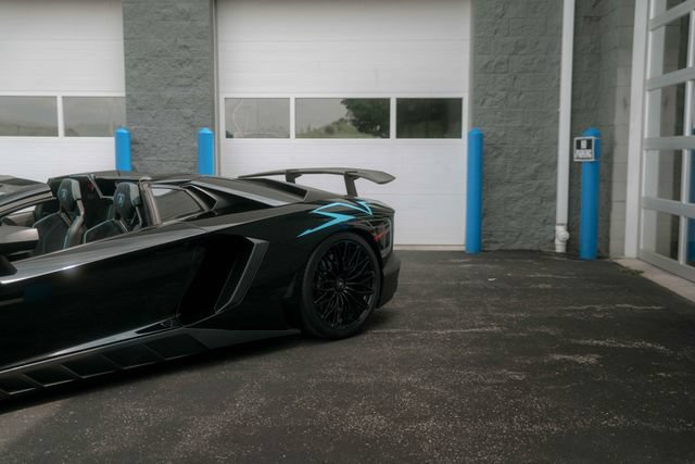 Used 2017 Lamborghini Aventador LP 750-4 Superveloce AWD/4WD image 34