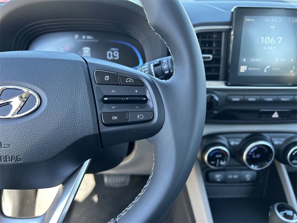 New 2025 Hyundai Venue SEL image 26