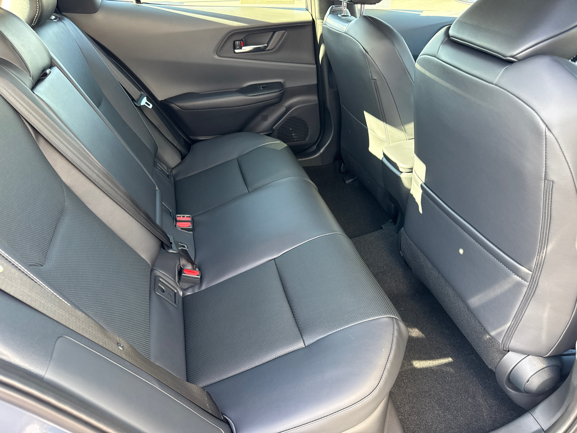 New 2027 Toyota Prius XLE FWD image 17