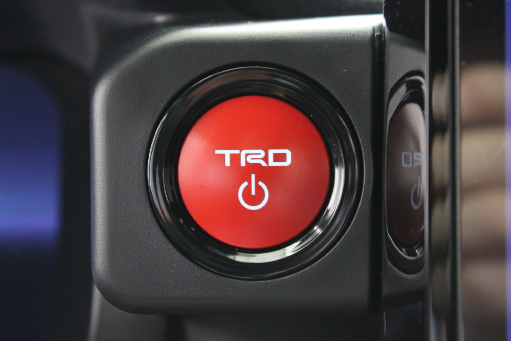 Used 2025 Toyota Tacoma TRD Off-Road AWD/4WD image 12