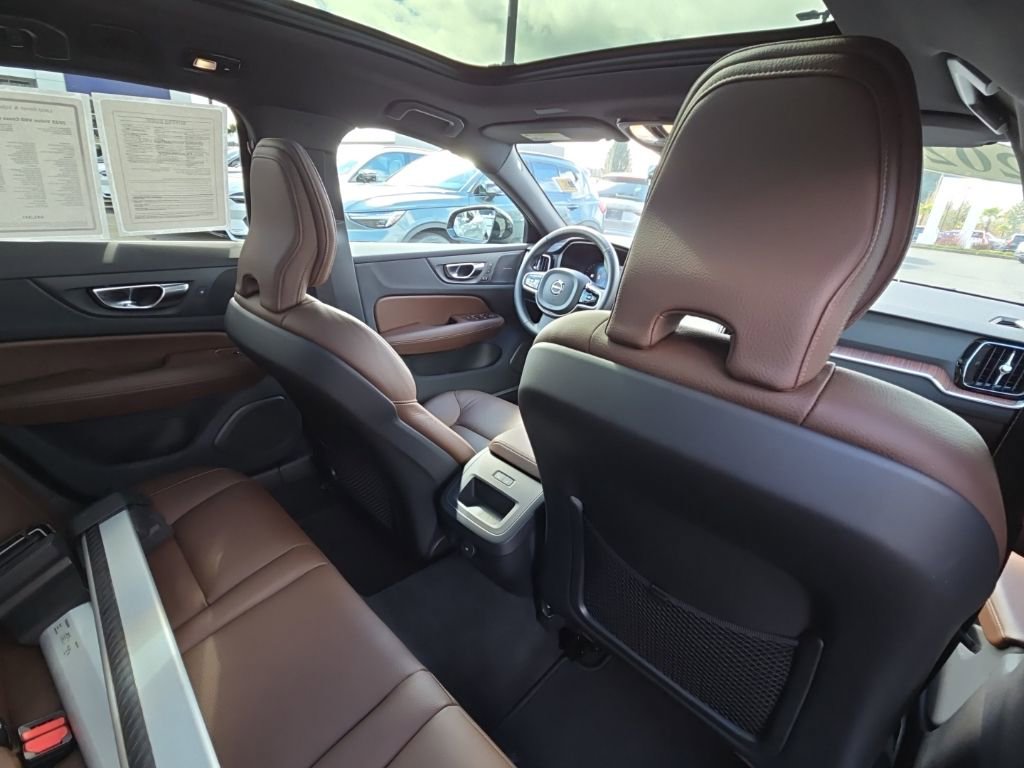 Certified 2025 Volvo V60 B5 Cross Country Plus image 8